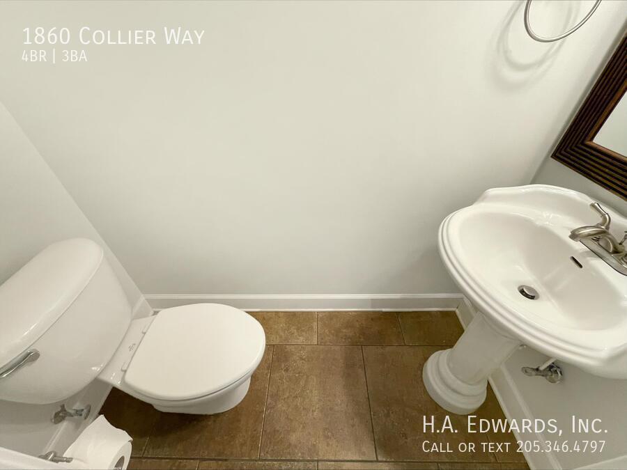 1860 Collier Way property image