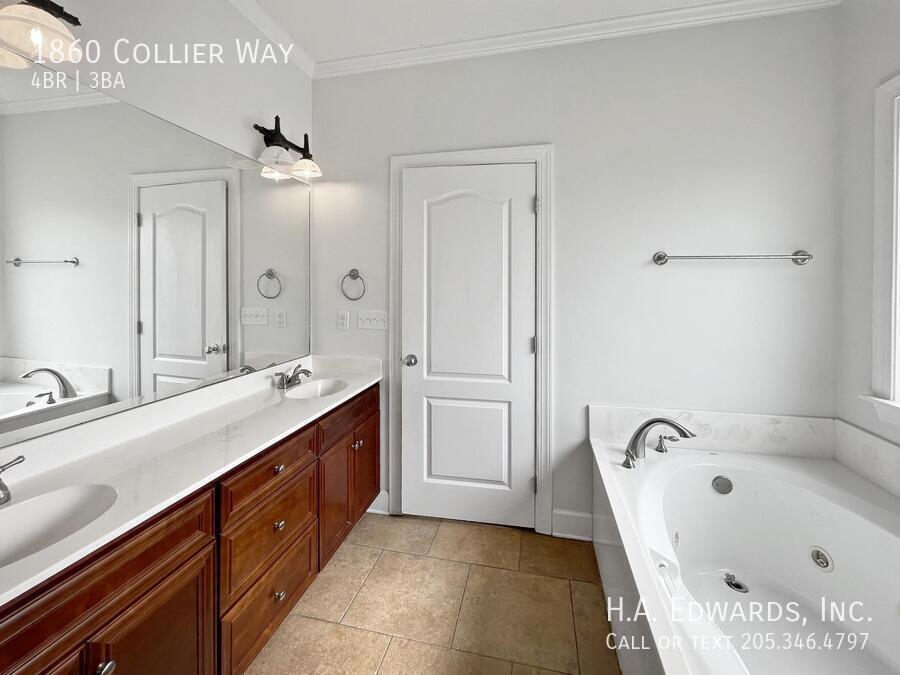 1860 Collier Way property image
