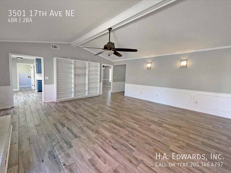 3501 17th Ave NE property image