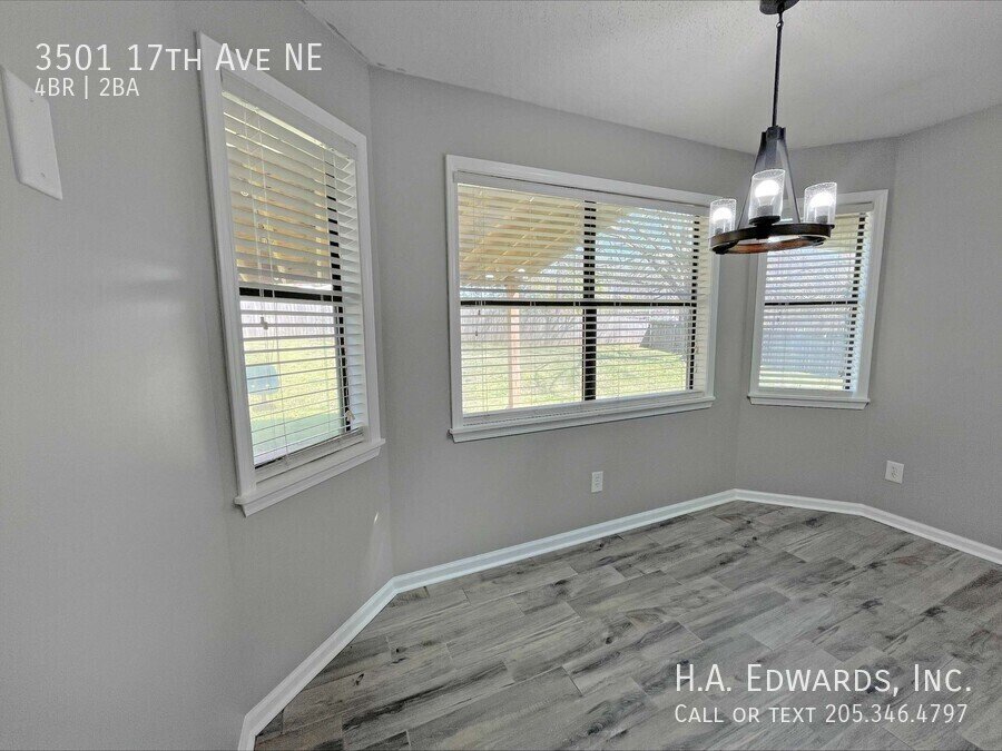 3501 17th Ave NE property image