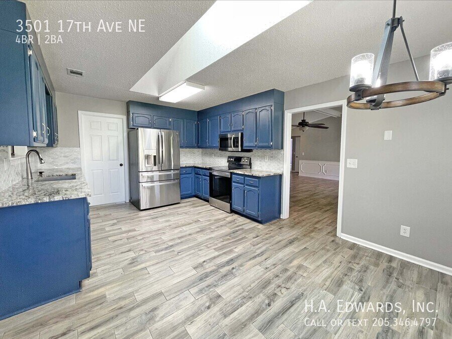 3501 17th Ave NE property image