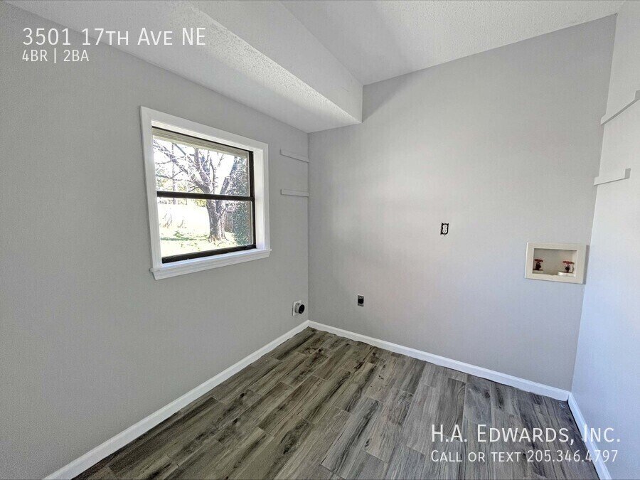 3501 17th Ave NE property image