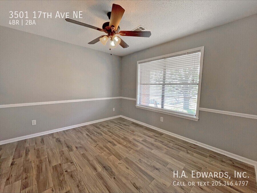 3501 17th Ave NE property image