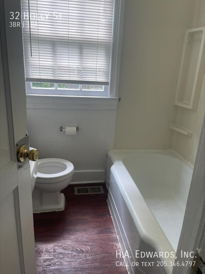 32 Holly Street property image