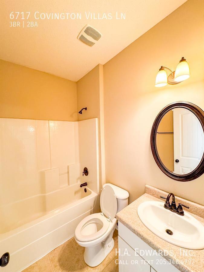 6717 Covington Villas Lane property image