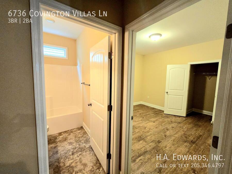 6736 Covington Villas Lane property image