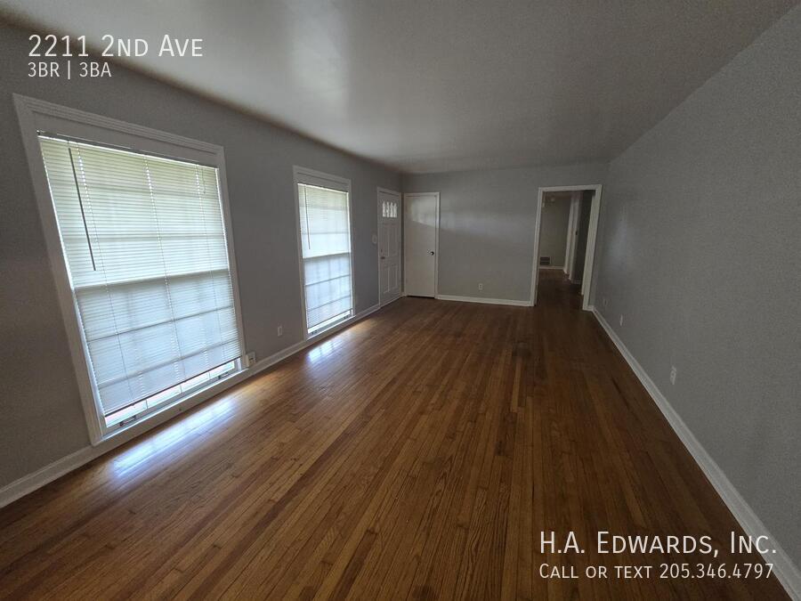 2211 2nd Avenue property image