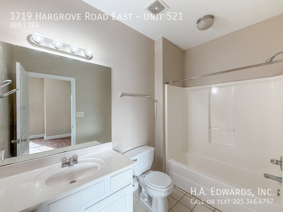 3719 Hargrove Road East property image