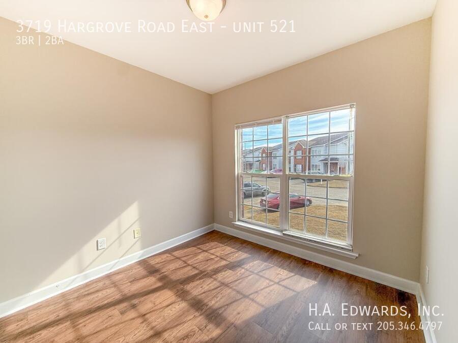 3719 Hargrove Road East property image