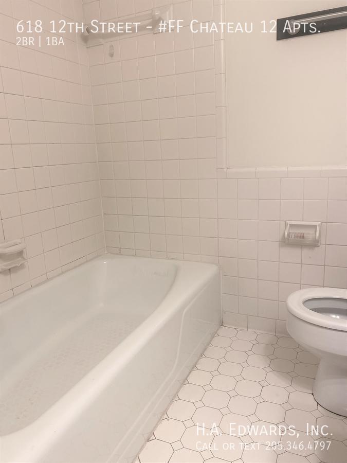 Chateau 12 Apartments property image