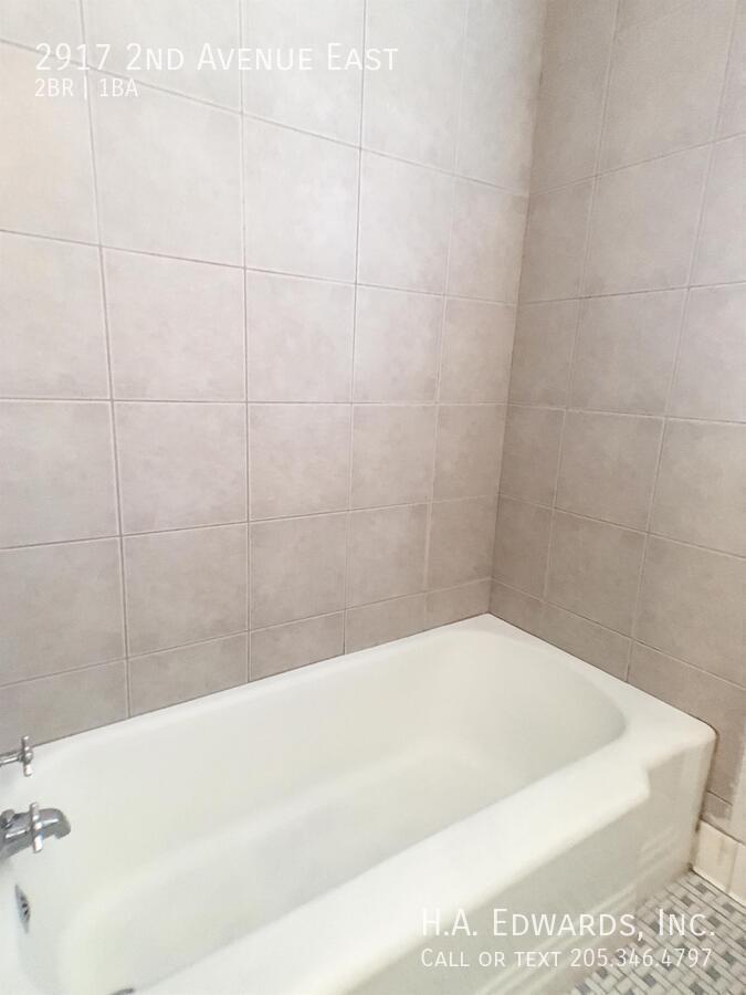 2917 2nd Avenue East property image