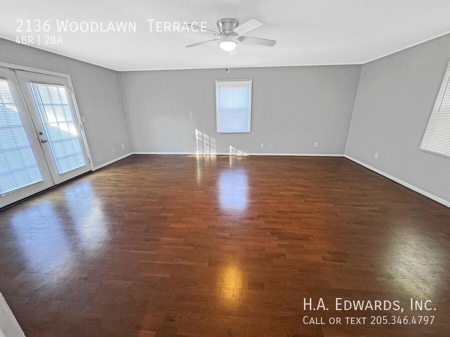 2136 Woodlawn  Terrace property image