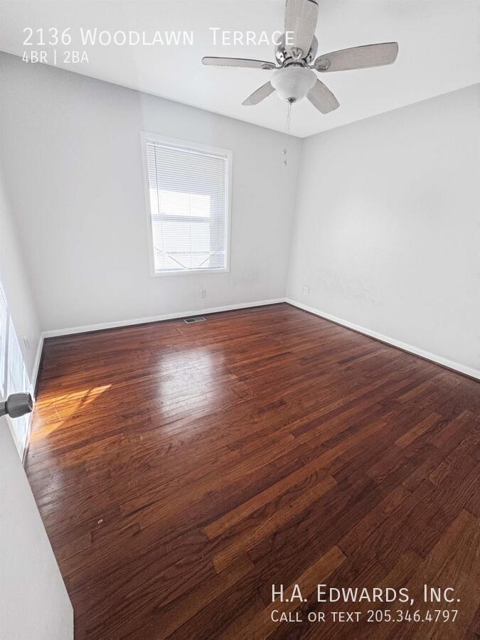 2136 Woodlawn  Terrace property image