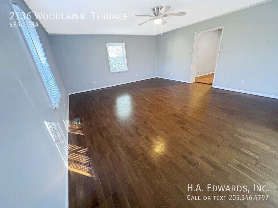 2136 Woodlawn  Terrace property image