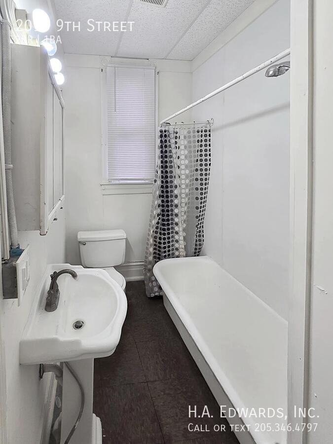 Pink House property image