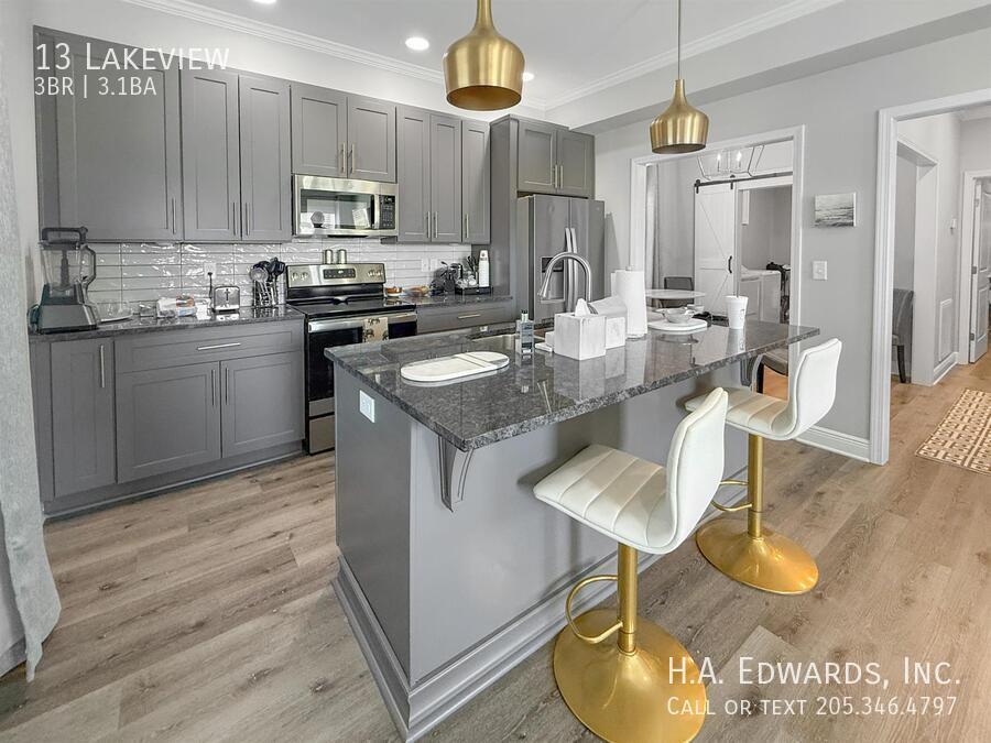 13 Lakeview property image