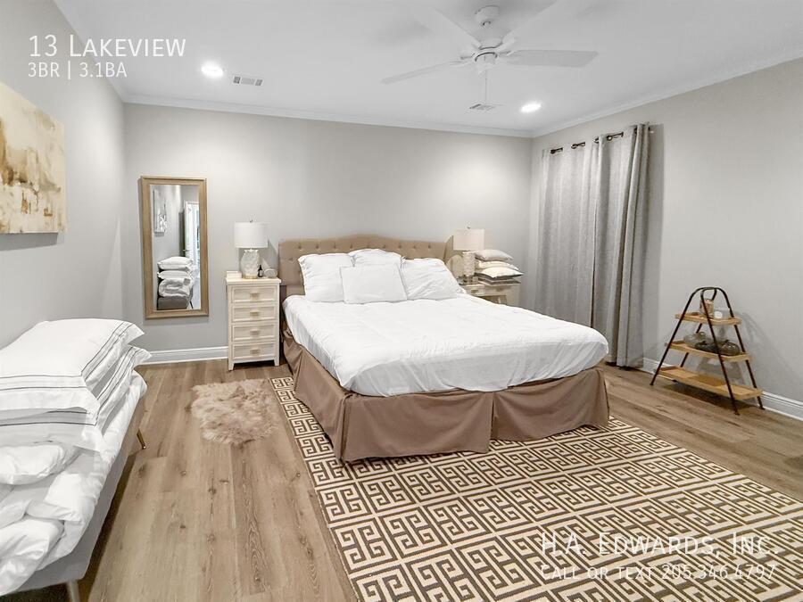 13 Lakeview property image