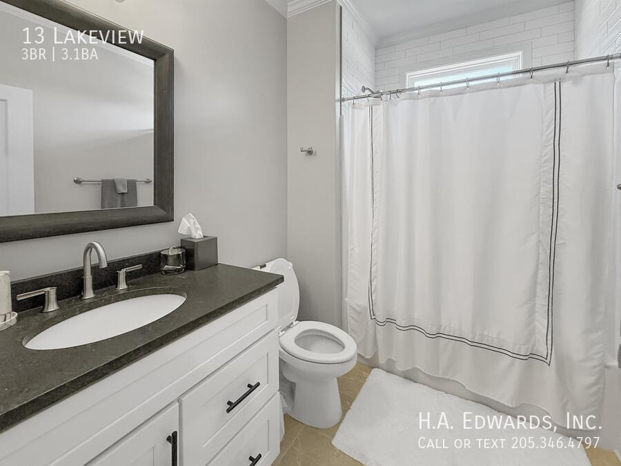 13 Lakeview property image