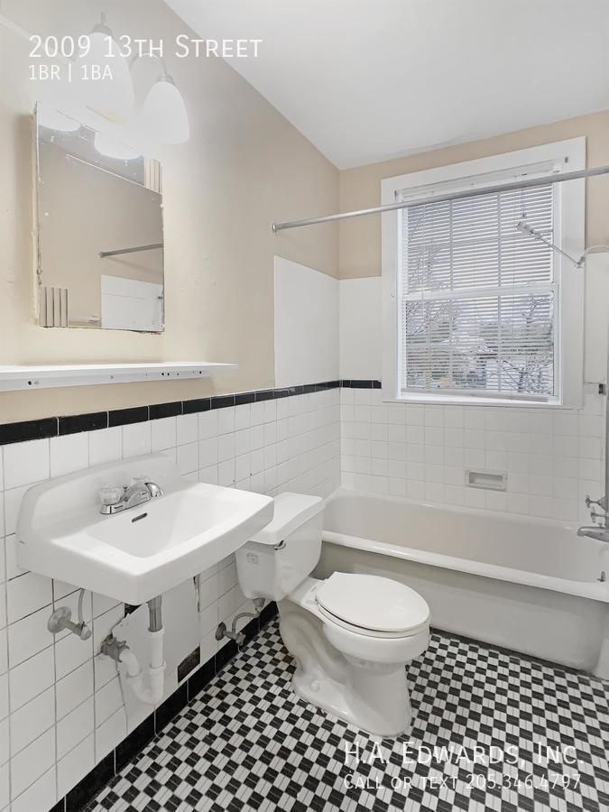 2009 13th Street property image