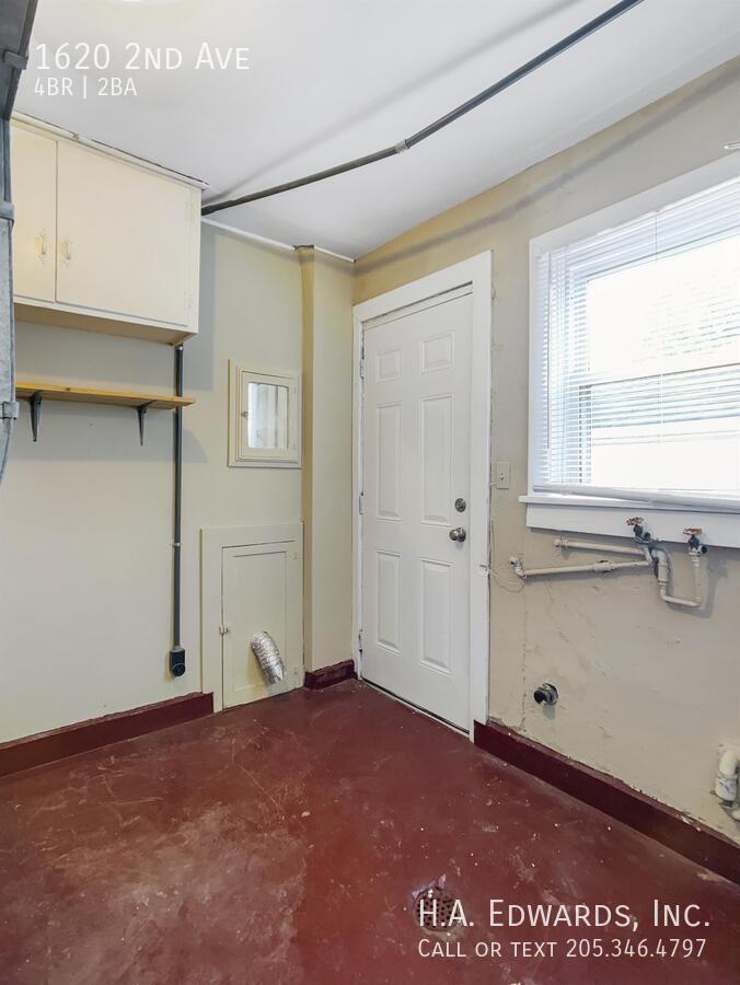 1620 2nd Ave property image