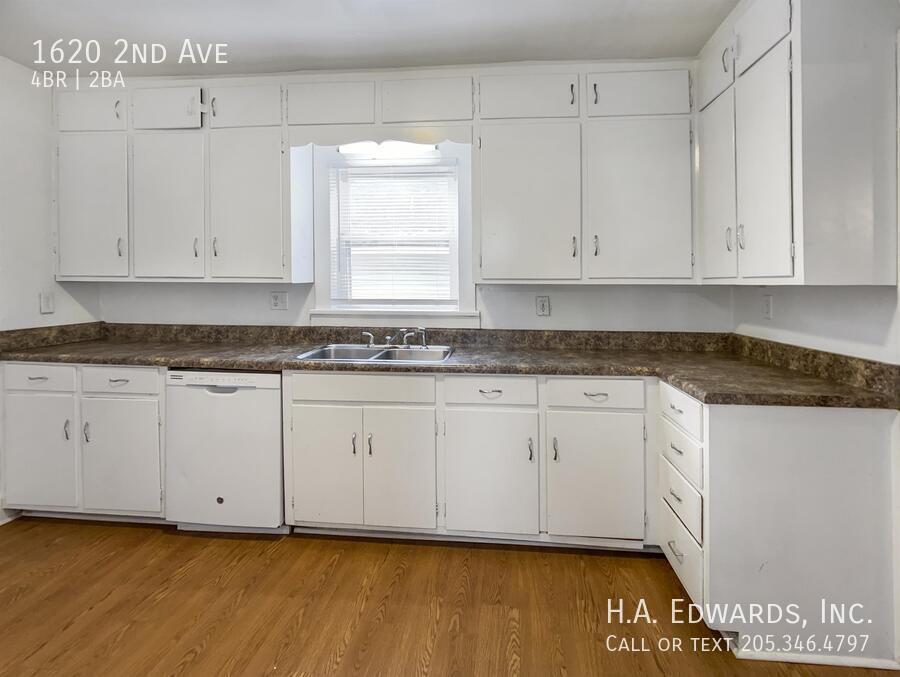 1620 2nd Ave property image