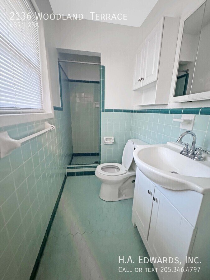 2136 Woodland Terrace property image