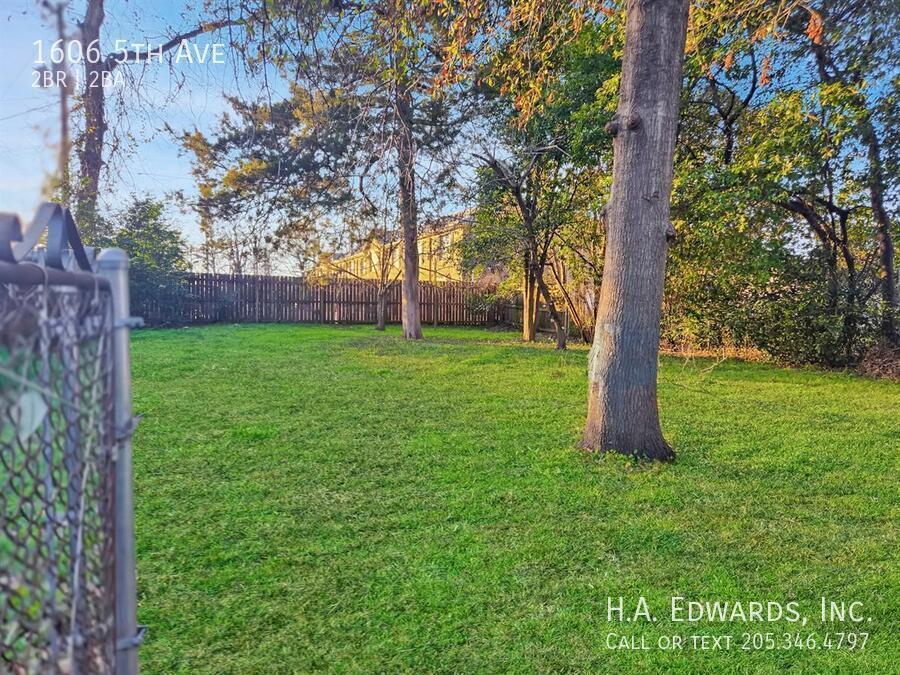 1606 5th Ave property image