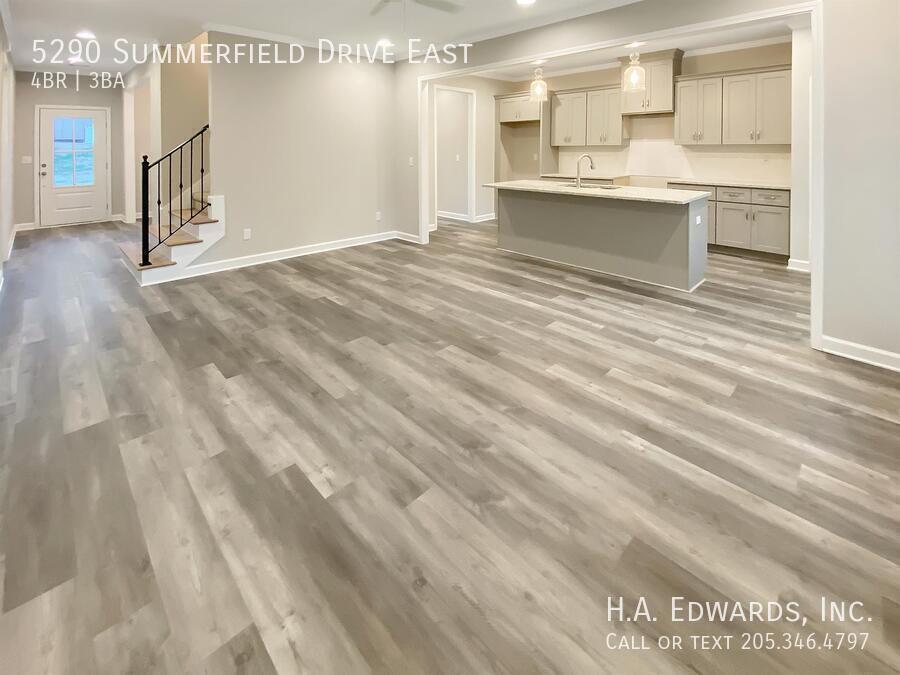 5290 Summerfield Drive East property image
