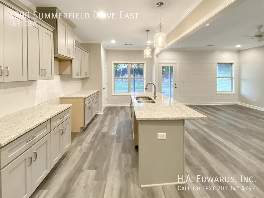 5290 Summerfield Drive East property image