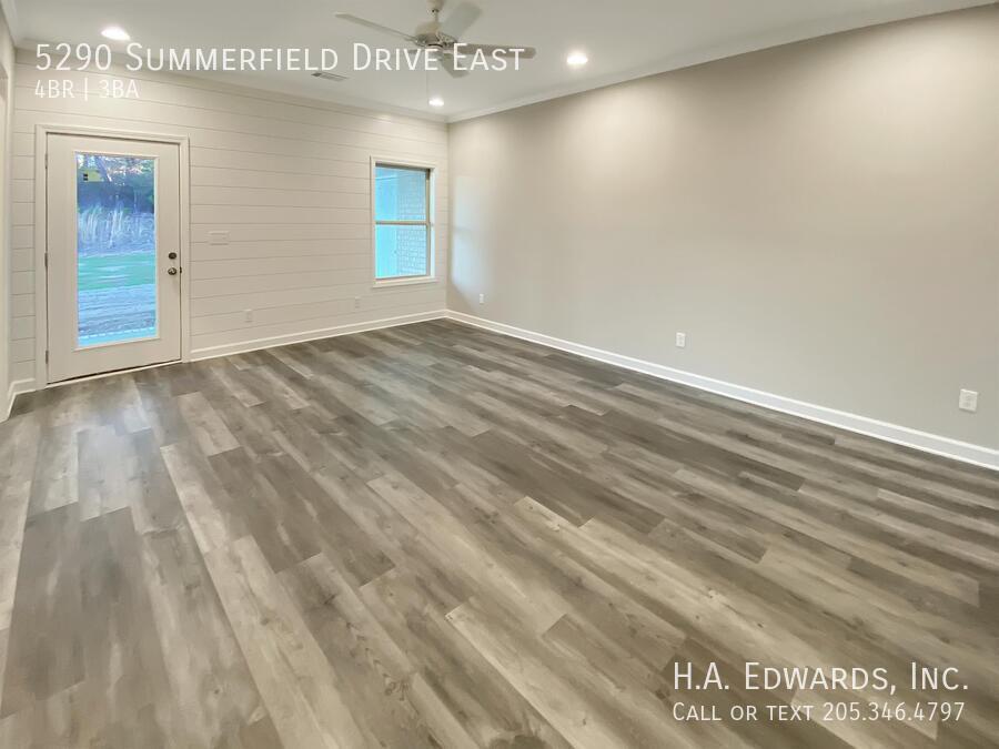 5290 Summerfield Drive East property image