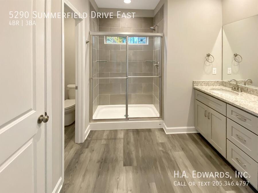 5290 Summerfield Drive East property image