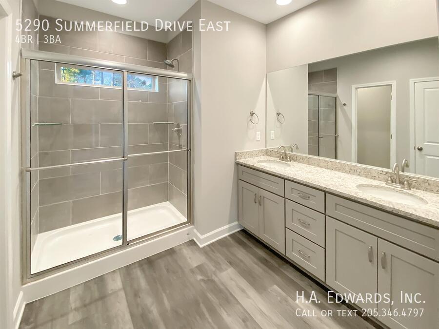 5290 Summerfield Drive East property image
