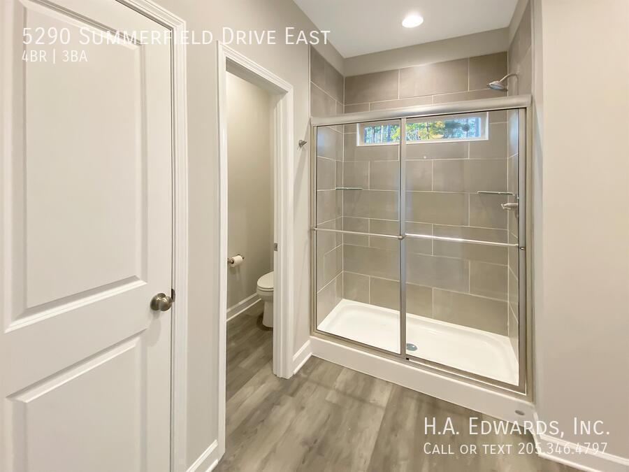 5290 Summerfield Drive East property image