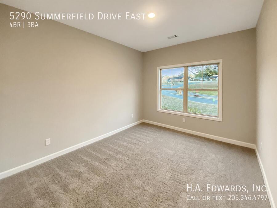 5290 Summerfield Drive East property image