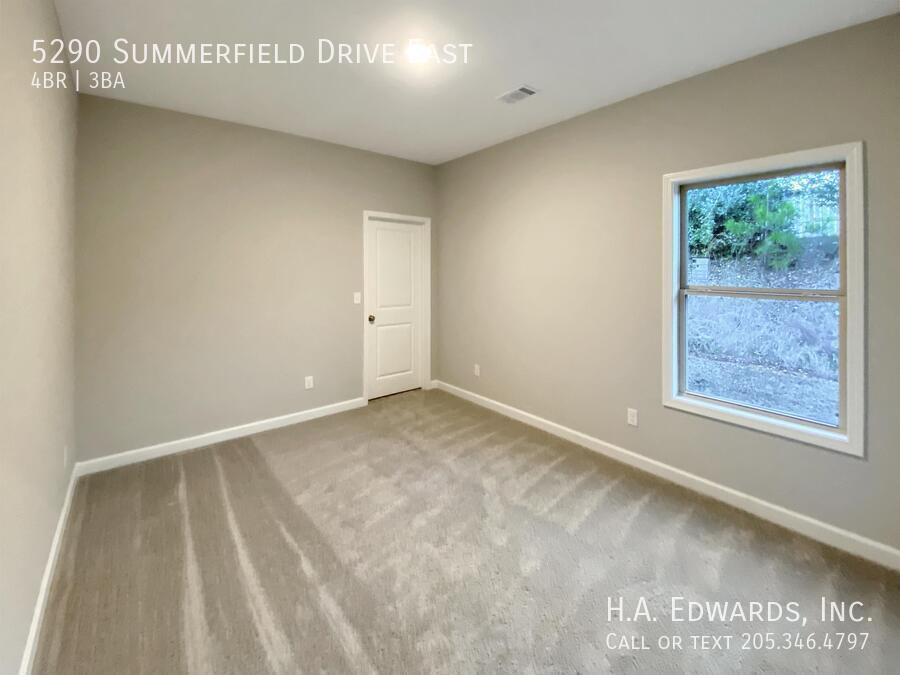 5290 Summerfield Drive East property image