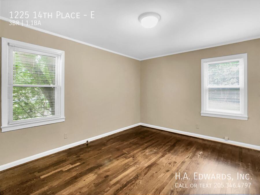 1225 14th Place E property image