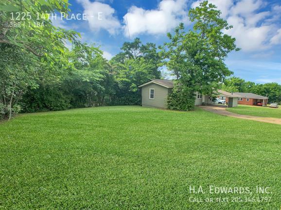 1225 14th Place E property image