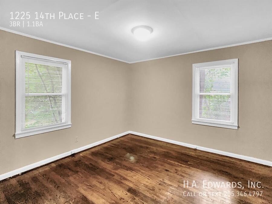 1225 14th Place E property image