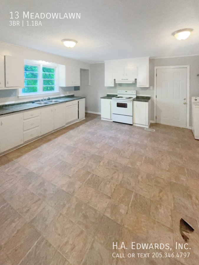 13 Meadowlawn property image