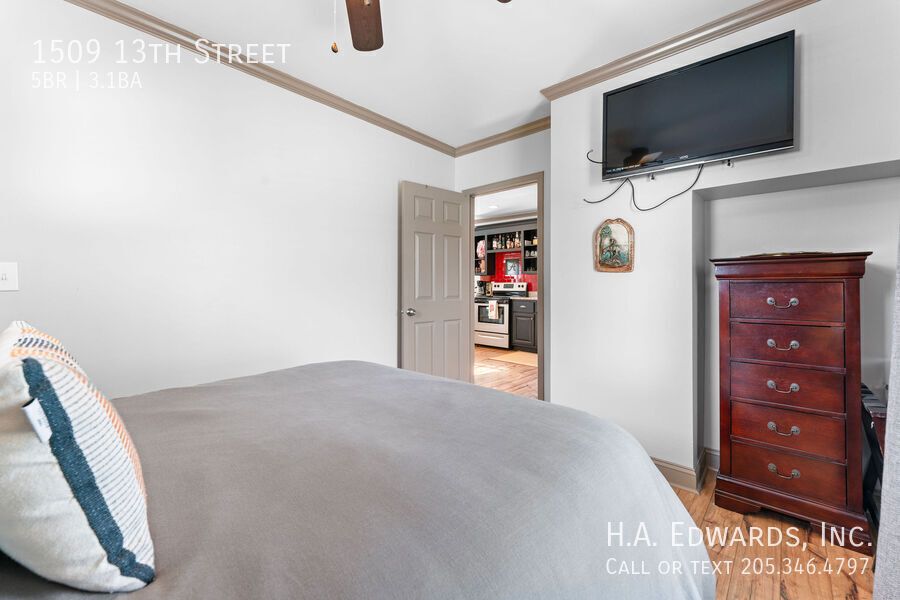 1509 13th Street property image