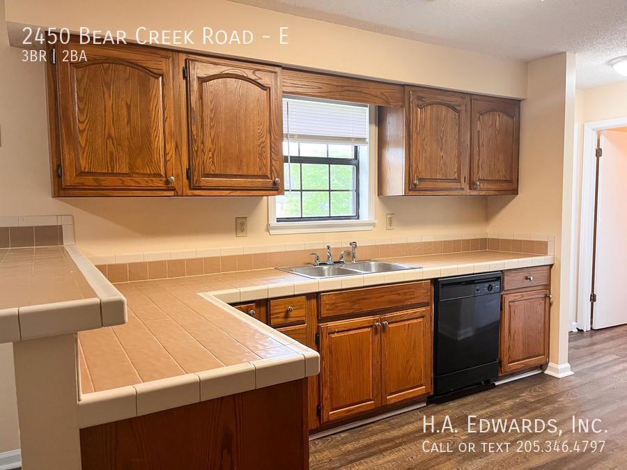 2450 Bear Creek Road E, Duncanville, AL 35456 property image