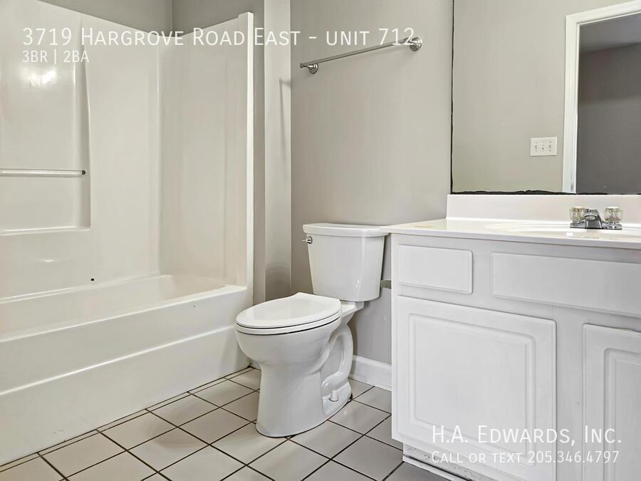 3719 Hargrove Road East, unit 712, Tuscaloosa, AL 35404 property image