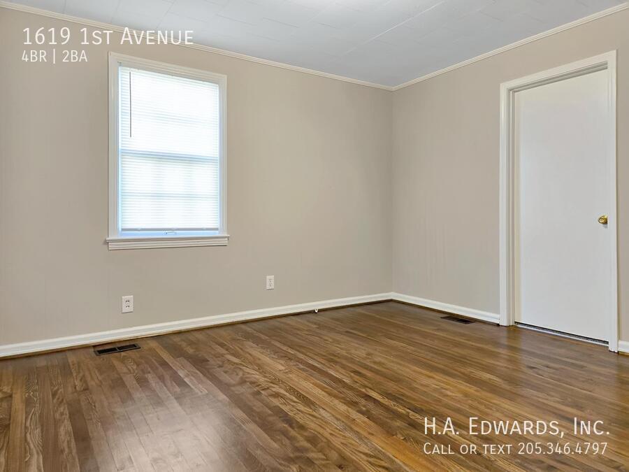 1619 1st Avenue property image
