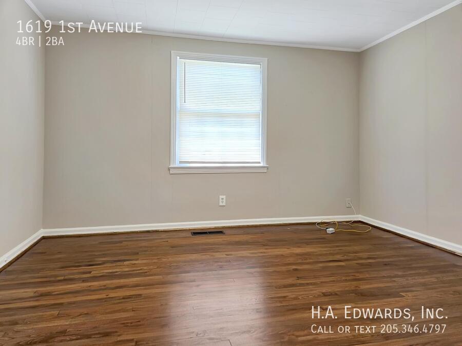 1619 1st Avenue property image