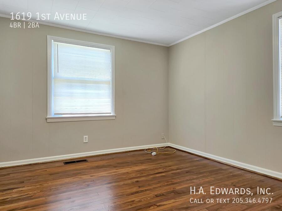 1619 1st Avenue property image