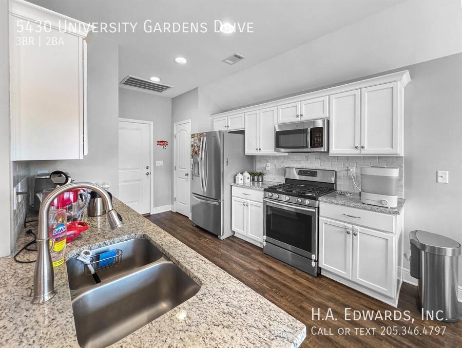 5430 University Garden Drive property image