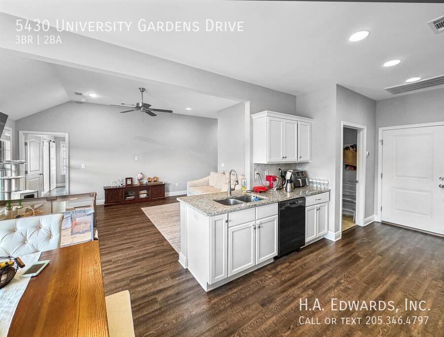 5430 University Garden Drive property image