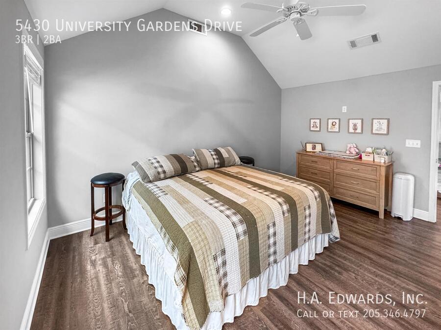 5430 University Garden Drive property image