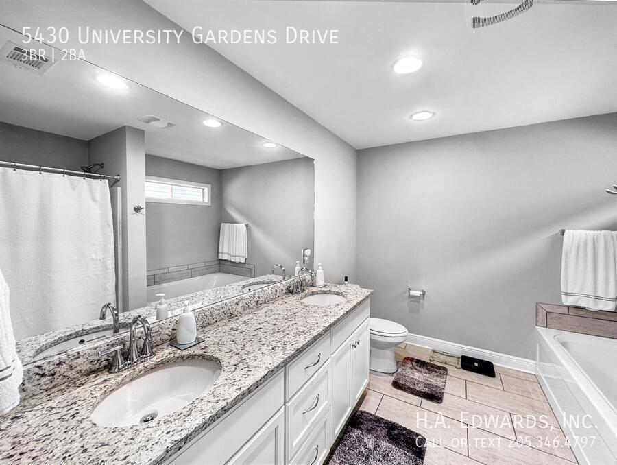 5430 University Garden Drive property image