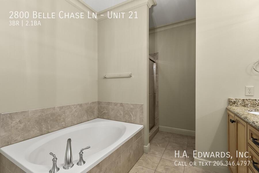2800 Belle Chase Ln. Unit 21 property image